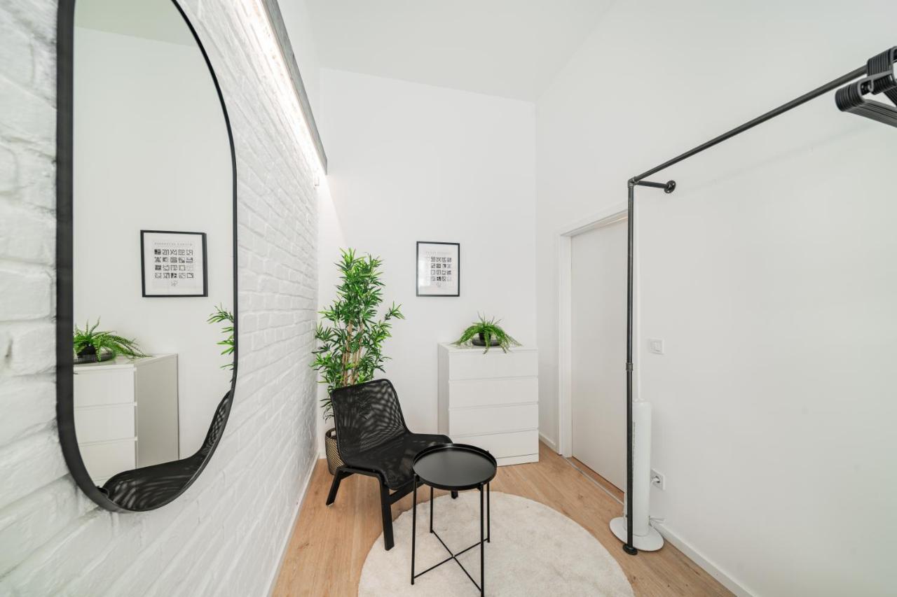 Chic Central City Rooms By Home2 비엔나 외부 사진