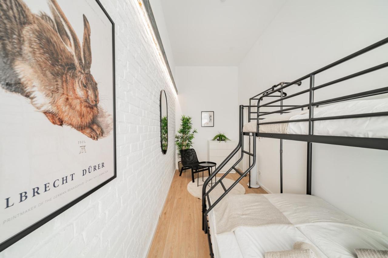 Chic Central City Rooms By Home2 비엔나 외부 사진